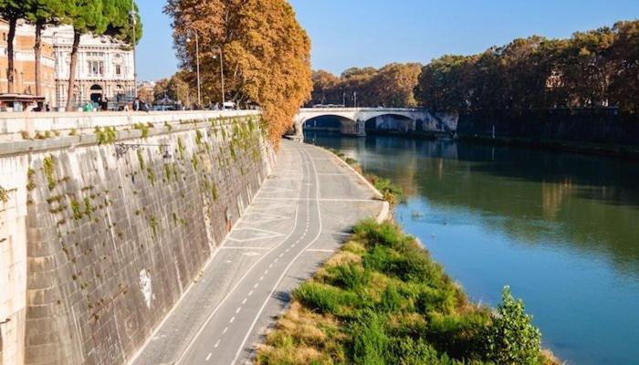 Triple A Few Steps From Tiber Rome